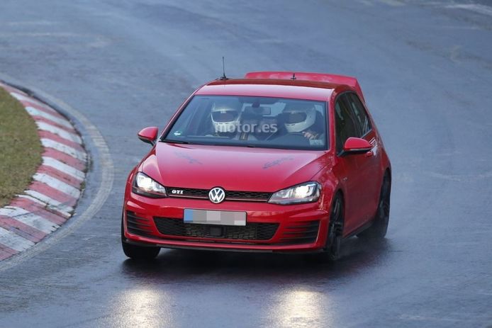 Volkswagen Golf GTI Club Sport, al descubierto en Nürburgring