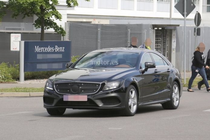 Mercedes CLS 2015 al desnudo, con pequeños cambios en exterior e interior