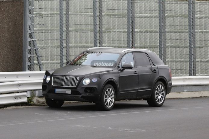 El SUV de Bentley rueda en Nürburgring