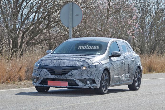 Renault Megane 2016 espiado casi listo para producción