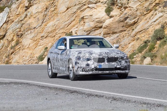Nuevo híbrido enchufable a la vista: cazamos al BMW Serie 5 iPerformance 2017
