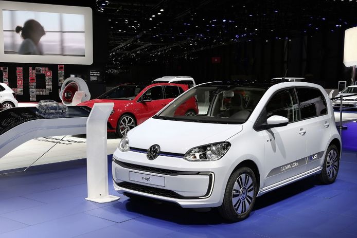 Volkswagen e-up! 2017, el pequeñín eléctrico también estrena 'restyling'