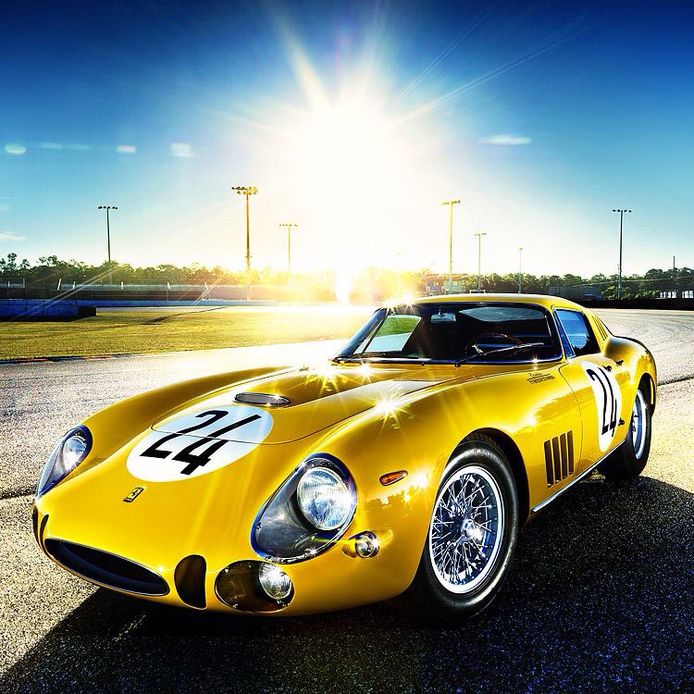 Los raros y veteranos Ferrari amarillos de competición: 275 GTB/C Speciale de 1964