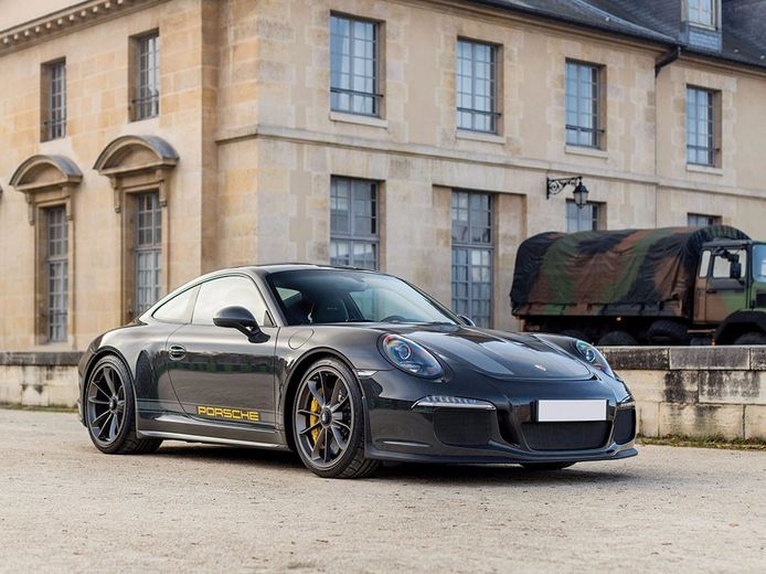 Único, radical y en busca de nuevo dueño: un Porsche 911 R saldrá a subasta