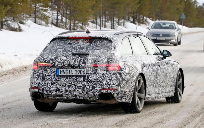 Audi RS4 Avant 2018 - foto espía posterior