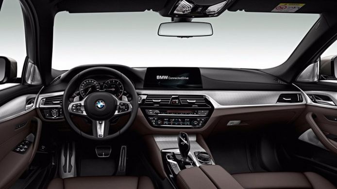 BMW M550d xDrive Touring 2018 - interior
