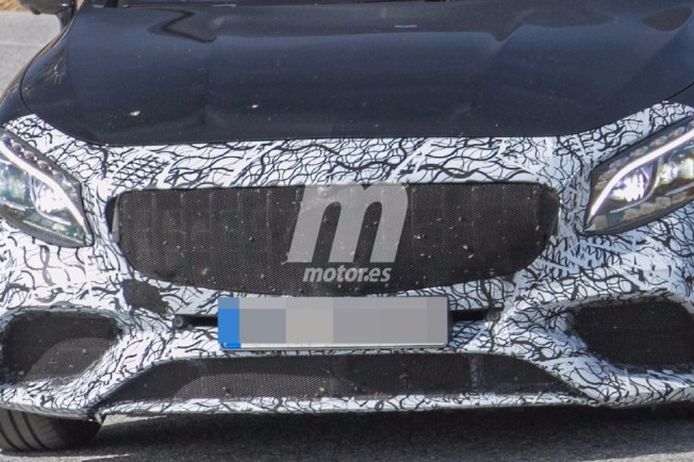 Mercedes-AMG S 63 Coupé 2018 - foto espía frontal