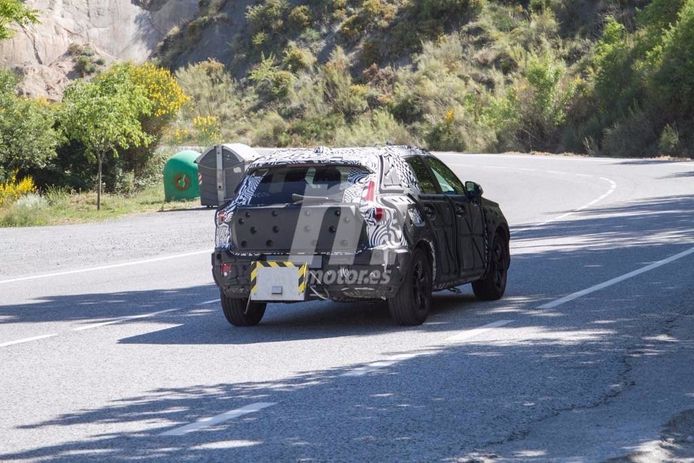 Volvo XC40 2018: cazado en España realizando pruebas de emisiones
