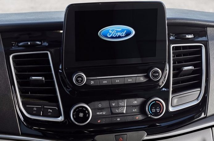 Ford Tourneo Custom 2018 - interior