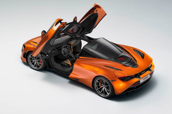El McLaren 720S demuestra en un banco que cuenta con más de 800 CV