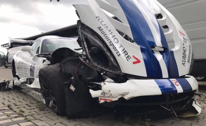 El intento de batir el récord de Nürburgring con un Dodge Viper acabó en accidente