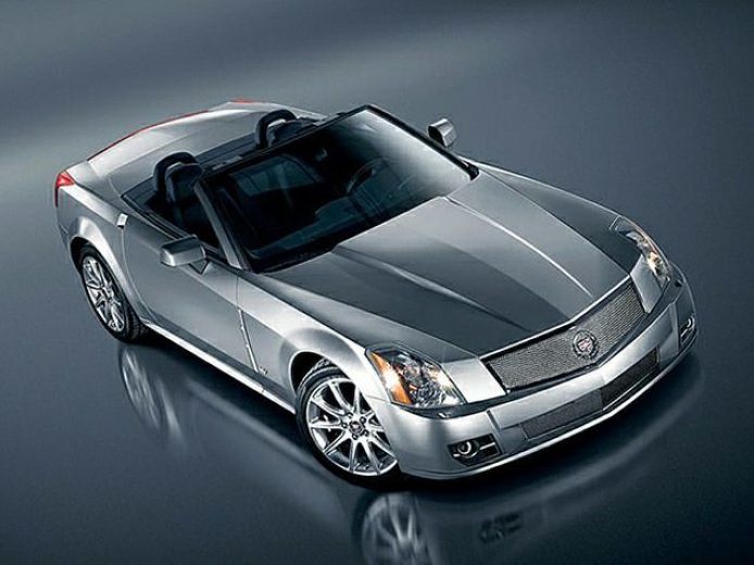 Cadillac XLR: el fracaso del Corvette más lujoso y distinguido
