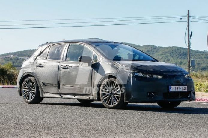 La nueva generación del Toyota Auris cazada en España