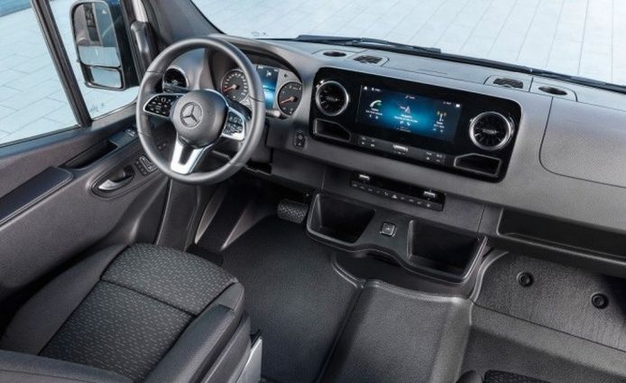 Mercedes Sprinter 2018 - interior