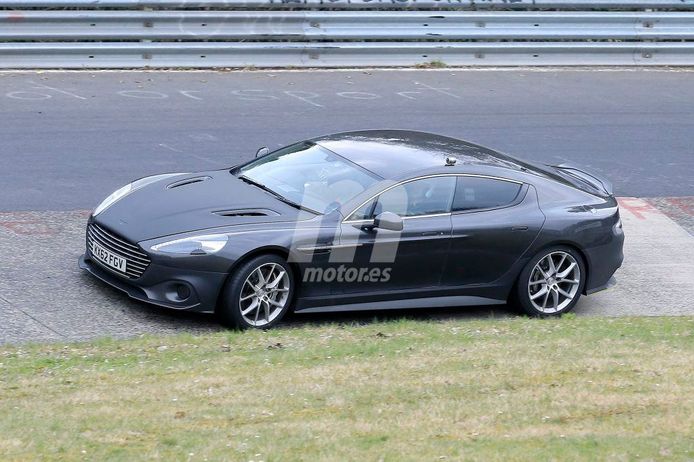 Aston Martin exprime el nuevo Rapide AMR en Nürburgring
