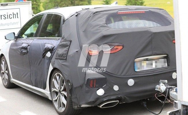 Kia Ceed GT 2019 - foto espía posterior Kia Ceed GT 2019 - foto espía posterior