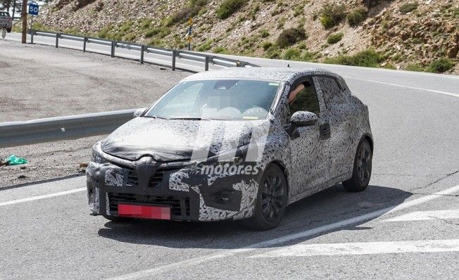 Renault Clio 2019 - foto espía Renault Clio 2019 - foto espía