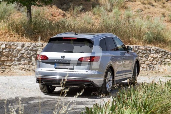 Volkswagen Touareg GTE 2019 - foto espía posterior
