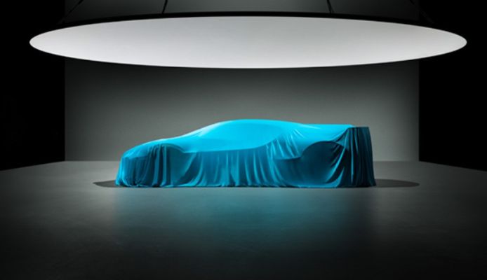 El Bugatti Divo nos muestra su radical silueta en su último teaser