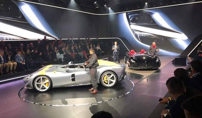 Ferrari presenta los espectaculares Monza SP1 y SP2 barchetta