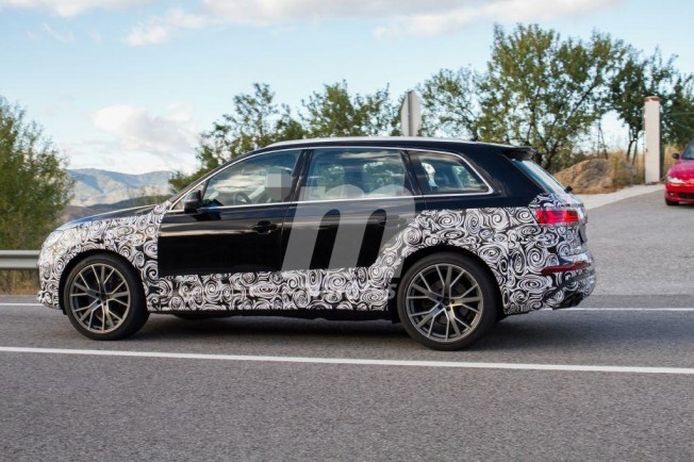 Audi SQ7 2019 - foto espía lateral