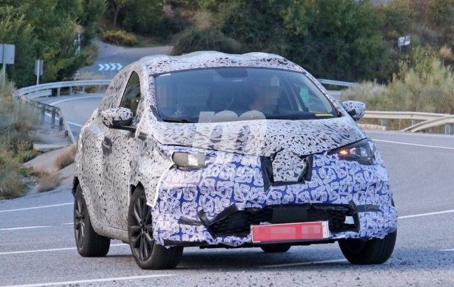 Renault Zoe 2020 - foto espía frontal Renault Zoe 2020 - foto espía frontal