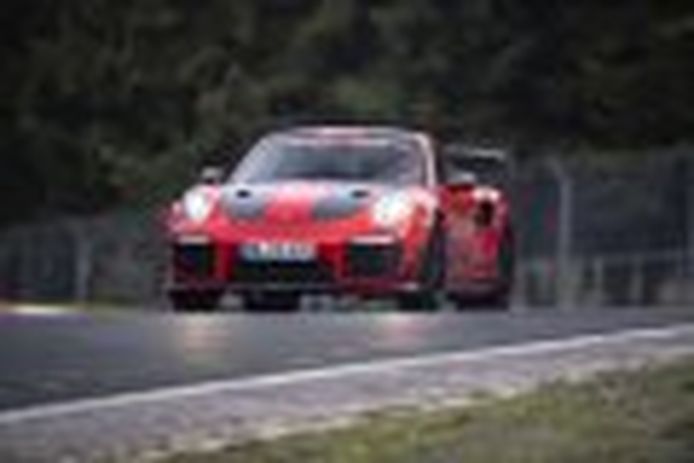 El Porsche 911 GT2 RS MR cazarrécords sigue probando en Nürburgring