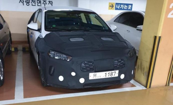 Hyundai IONIQ 2019 - foto espía