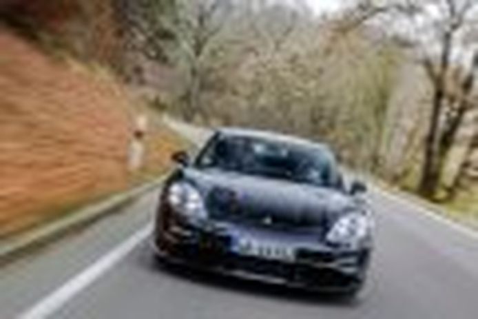 Los usuarios del Porsche Taycan tendrán 3 años de recargas gratuitas