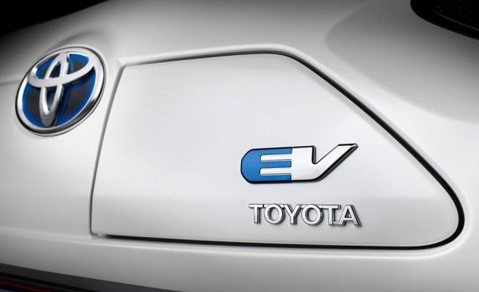 Toyota y Panasonic fabricarán baterías para coches electrificados