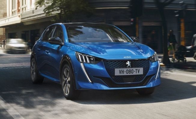 Peugeot e-208