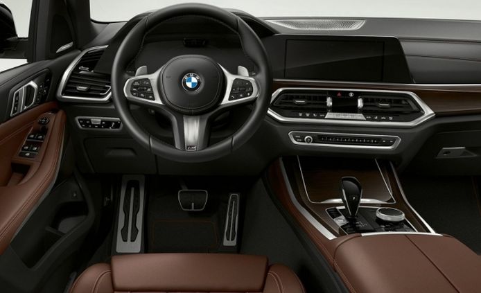 BMW X5 xDrive45e - interior