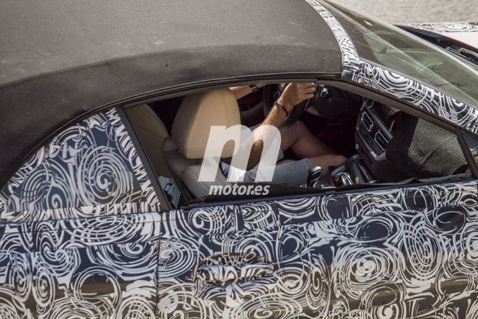 Nuevas fotos espía dejan a la vista el interior del nuevo BMW Serie 4 Cabrio