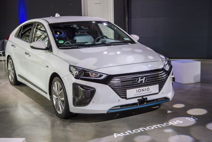 Hyundai avanza en conducción autónoma con prototipos basados en el IONIQ
