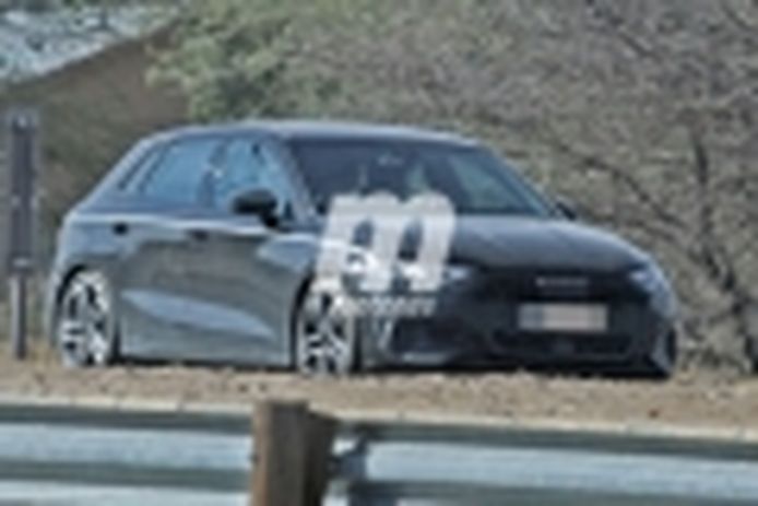 El nuevo Audi A3 Sportback 2020 pierde casi todo su camuflaje