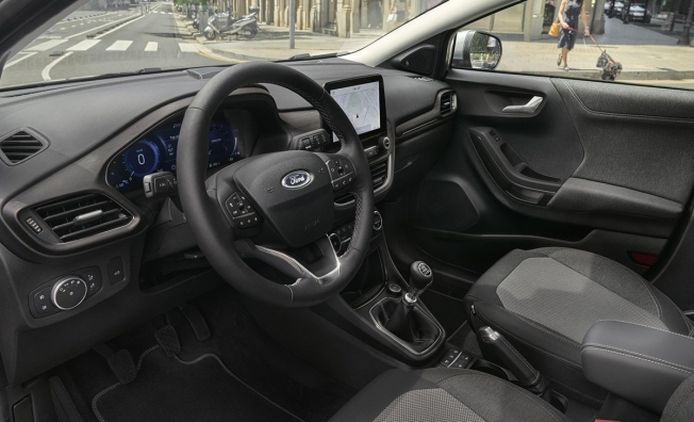 Ford Puma Titanium X - interior