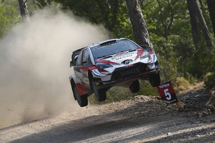 Kris Meeke y Toyota lideran el shakedown del Rally de Turquía