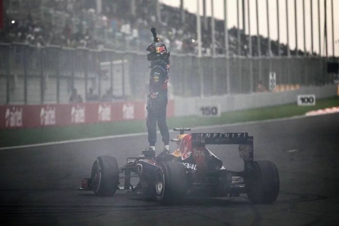 Vettel se lleva el GP de Bélgica con comodidad