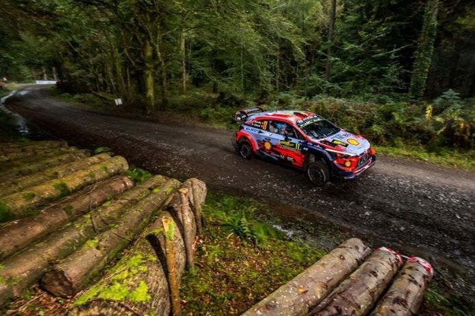 El norirlandés Kris Meeke lidera el Rally de Gales tras su primer bucle
