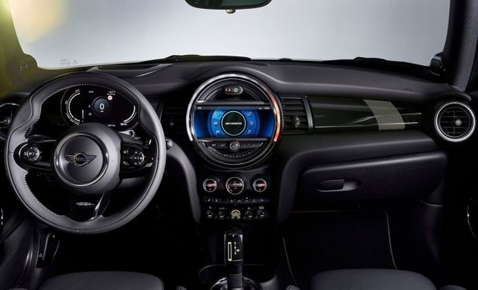 MINI Cooper SE - interior