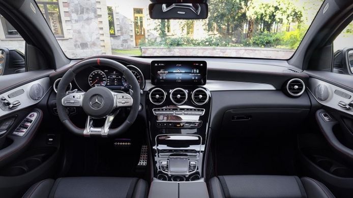 Mercedes-AMG GLC 63 4MATIC+ Coupé - interior