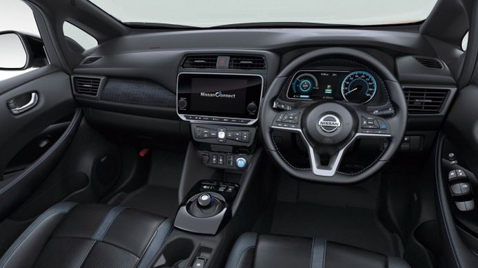 Nissan Leaf 2020 - interior