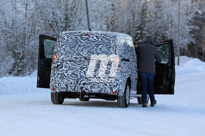 Los prototipos también se averían: estas fotos espía del nuevo Volkswagen Caddy lo demuestran