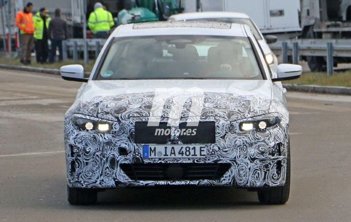 ¡Primeras fotos espía del futuro BMW Serie 3 Eléctrico! La berlina llegará en 2022