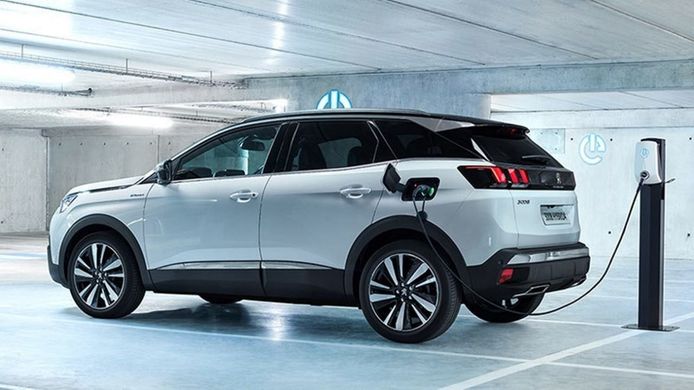 Peugeot rebajará las emisiones límite en marzo con las ventas de híbridos y eléctricos