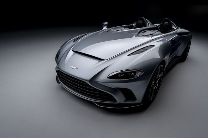 Desvelado el nuevo Aston Martin V12 Speedster de 700 CV