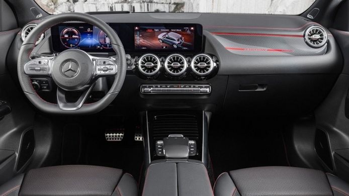 Mercedes GLA 2020 - interior