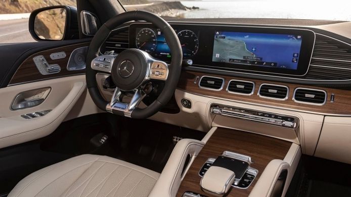 Mercedes-AMG GLS 63 4MATIC+ 2020 - interior