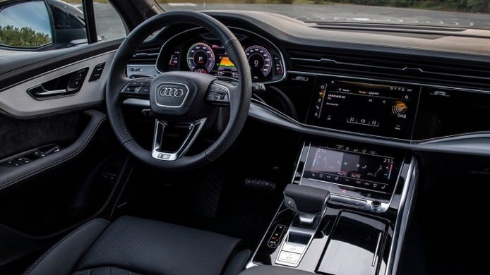 Audi Q7 55 TFSI e quattro - interior