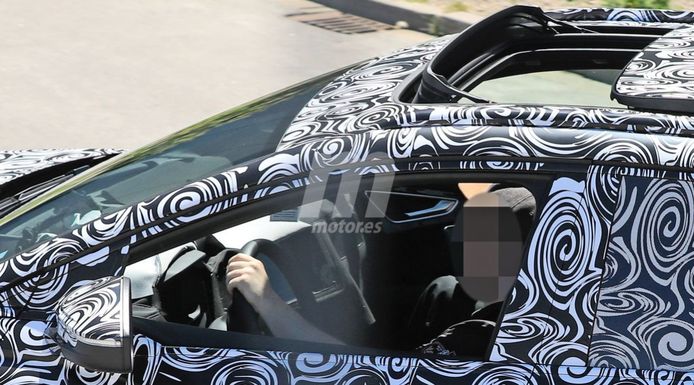 ¡Pillado! El futuro Audi Q4 e-tron nos muestra su interior por primera vez